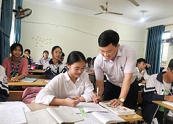 Hà Tĩnh: Học sinh lớp 12 chuyển sang ôn thi trực tuyến