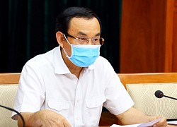 Bí thư TP HCM: 'Mục tiêu tiêm vaccine cho toàn bộ người dân'