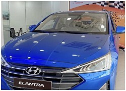 Sau giảm giá 40 triệu đồng, Hyundai Elantra có giá lăn bánh bao nhiêu?