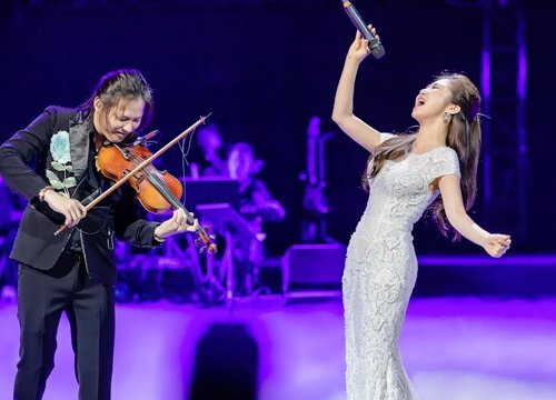 Hương Tràm bắn "high note" quá đỉnh, khán giả lo lắng cho sự "run rẩy" của nhạc công violin