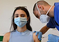 Italy chạm mức 600.000 lượt tiêm chủng vaccine ngừa COVID-19 mỗi ngày