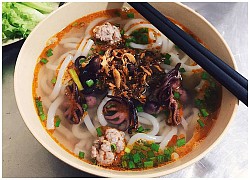 Trưa nay ăn gì: nồng nàn vị biển cùng bánh canh bạch tuộc