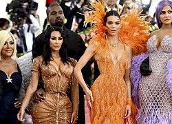 Chị em nhà Kim Kardashian đã kiếm tiền thế nào?