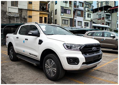 Xe bán tải tháng 5: Ford Ranger, Mitsubishi Triton rủ nhau trượt dốc