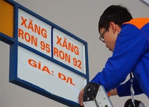 Giá xăng dầu đồng loạt tăng mạnh, RON95-III vượt mốc 20.000 đồng/lít