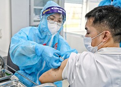 Hà Nội tiêm vaccine Covid-19 cho 7.000 công nhân