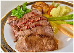 Khi món beefsteak quen thuộc được khoác thêm "bộ áo đỏ"