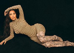 Kim Kardashian diện jumpsuit cắt khoét