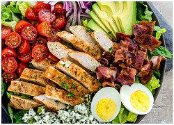 Trưa nay ăn gì: thanh mát ngày trưa với Cobb salad