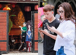 Về nhà Phi Nhung giữa loạt drama: 4 tầng lầu và chiếc Mẹc to đùng đậu ngay cửa, hàng xóm xôn xao "ủa Hồ Văn Cường có bị nhốt đâu ta"?