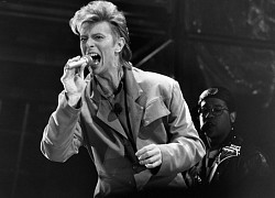 Ca khúc 'Heroes' của David Bowie: Từ cặp tình nhân dưới Bức tường Berlin...