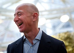 'Jeff Bezos cười vào mặt tất cả những người Mỹ đóng thuế'