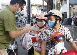 'Khoai lang tím rất ngon, bà con Đồng Tháp mến tặng dân TP.HCM'