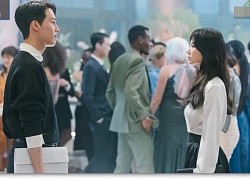 Lộ ảnh Song Hye Kyo đẹp lịm người bên cạnh Jang Ki Yong, anh chị mới nhìn nhau mà chemistry đã bùng nổ rồi