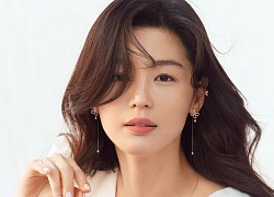 Song Hye Kyo bất ngờ được CEO của đối thủ không đội trời chung Jeon Ji Hyun tặng quà, có "âm mưu" gì đây?