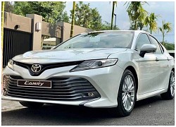 Toyota Camry áp đảo đối thủ trong phân khúc sedan hạng D tại Việt Nam