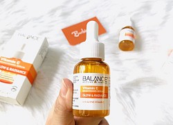 Loại serum vitamin C nổi tiếng bị làm giả trắng trợn, được trộn khuấy thô sơ trong nồi kinh ơi là kinh!