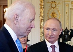 Putin lên tiếng việc Biden dùng giấy nhớ