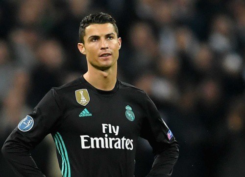 Ronaldo ăn uống và tập luyện thế nào ở tuổi 36?