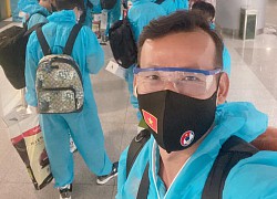 Tấn Trường khoe mới đó mà tăng 130K followers lận, hèn chi hạ cánh cái là livestream!