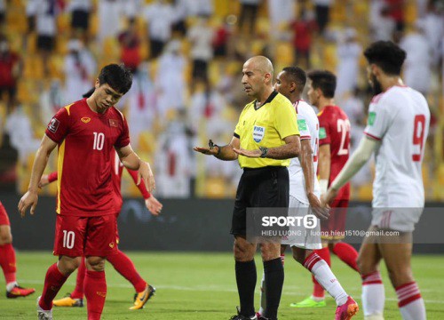 Trọng tài V.League: "Việt Nam xứng đáng được hưởng penalty"