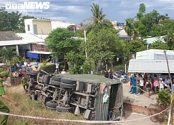 Xe quân đội đâm sập taluy lao xuống vực, 2 người trọng thương