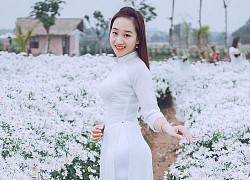 Xuất hiện vài chục giây, giảng viên trẻ gây náo loạn cõi mạng với gần 1 triệu lượt view, xem ảnh đời thường mới bất ngờ