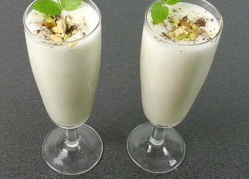 4 cách làm lassi xoài, chuối, hạt và bạc hà mới lạ mát lạnh cho ngày hè