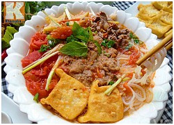 Bữa sáng ngon miệng với bún riêu bò