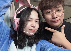 Kỷ niệm tình yêu với streamer Simmy, "chàng phi công" phủ sóng "cẩu lương": tự sáng tác nhạc, làm MV tặng bạn gái!