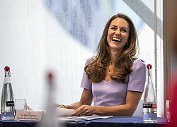 &quot;Lên sóng&quot; cùng một ngày, Meghan tìm mọi cách chiếm spotlight nhưng bị chị dâu Kate làm cho lu mờ, đẳng cấp đích thực là đây!