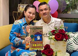 MC Xuân Hiếu được chồng tặng đồng hồ hàng hiệu mừng 13 năm cưới