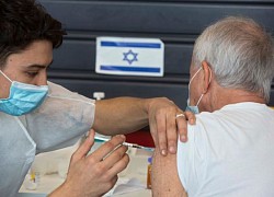 Vì sao Israel vừa chuyển vaccine, Palestine đã trả lại?