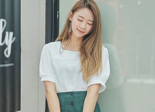 3 kiểu áo blouse trắng lên ngôi hè 2021, kiểu thứ nhất nàng công sở nào cũng mê mệt vì nữ tính và kiêu sa