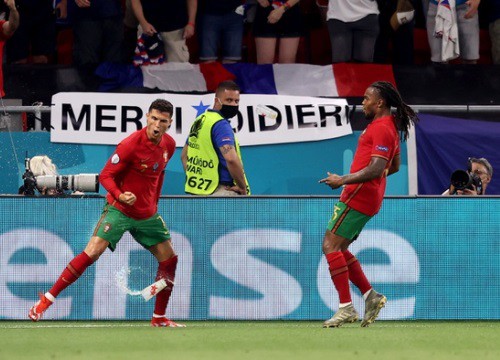 Ali Daei: 'Ronaldo là nhà vô địch vĩ đại'