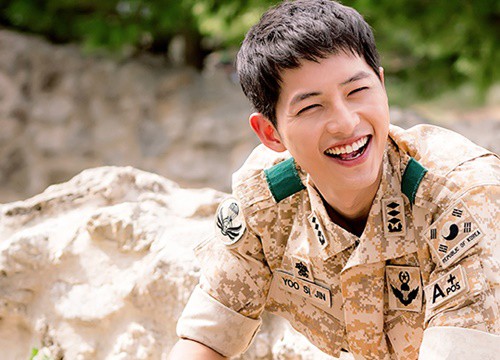 Bạn diễn tiết lộ Song Joong Ki từng đòi đến tắm ở nhà mình, lý do đưa ra khiến netizen gật gù tán thưởng