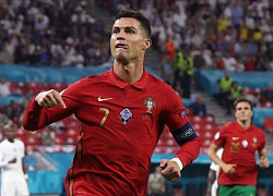 Bảng tử thần kết thúc trong cuộc rượt đuổi nghẹt thở, Ronaldo đi vào lịch sử bóng đá thế giới