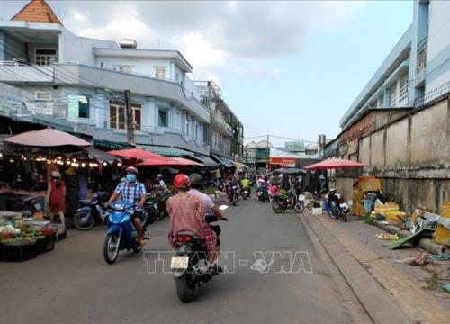 Bình Dương yêu cầu dừng hoạt động chợ tự phát