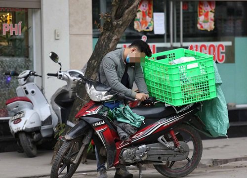 Clip: Kiên quyết trả lại hàng vì shipper làm tròn 69k thành 70k, khách nữ bị chủ shop chê 'củ chuối chưa từng thấy'