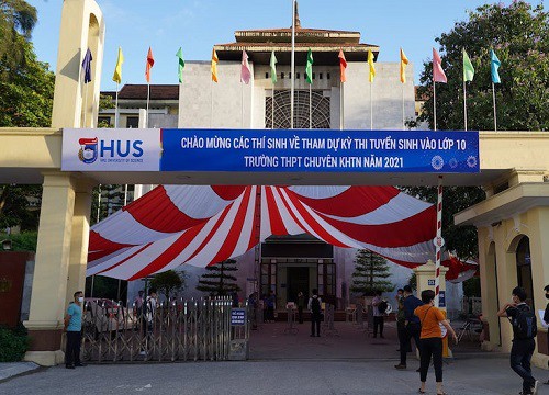 Điểm trúng tuyển lớp 10 Trường chuyên Khoa học Tự nhiên