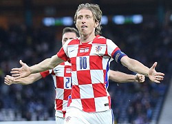 Fan 'xin lạy' Modric vì màn trình diễn siêu hạng