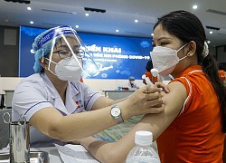 Người nhiễm HIV và ung thư có nên tiêm vaccine COVID-19?