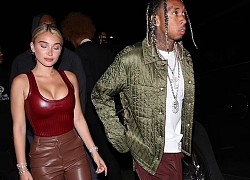 Bạn gái Rapper gốc Việt Tyga mặc áo gợi cảm khoe "vòng một" quyến rũ