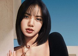 Black Pink dạo này đua nhau mặc áo trễ nải: Jisoo vẫn ngại ngùng "che đậy", Lisa tưởng rén hở mà bạo nhất luôn!