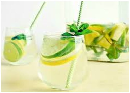 Cách làm cocktail Sangria từ chanh và bạc hà ngon nhất