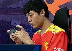 Cổ động viên Thái Lan cười nhạo, xát muối vào nỗi đau bị loại của Team Flash ở AWC 2021