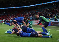 Italy nhọc nhằn vào tứ kết Euro 2020