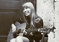 Nhà soạn nhạc huyền thoại Joni Mitchell và nửa thế kỷ &#8216;Blue&#8217;