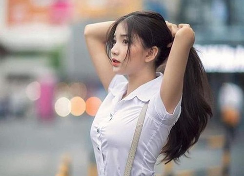 Từng là 'thiên thần đồng phục', hotgirl 'bẻ lái' gu thời trang rực lửa