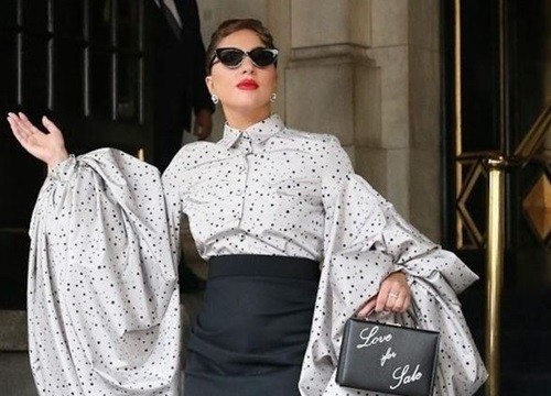 Lady Gaga diện đồ kiểu cách ra phố ở New York